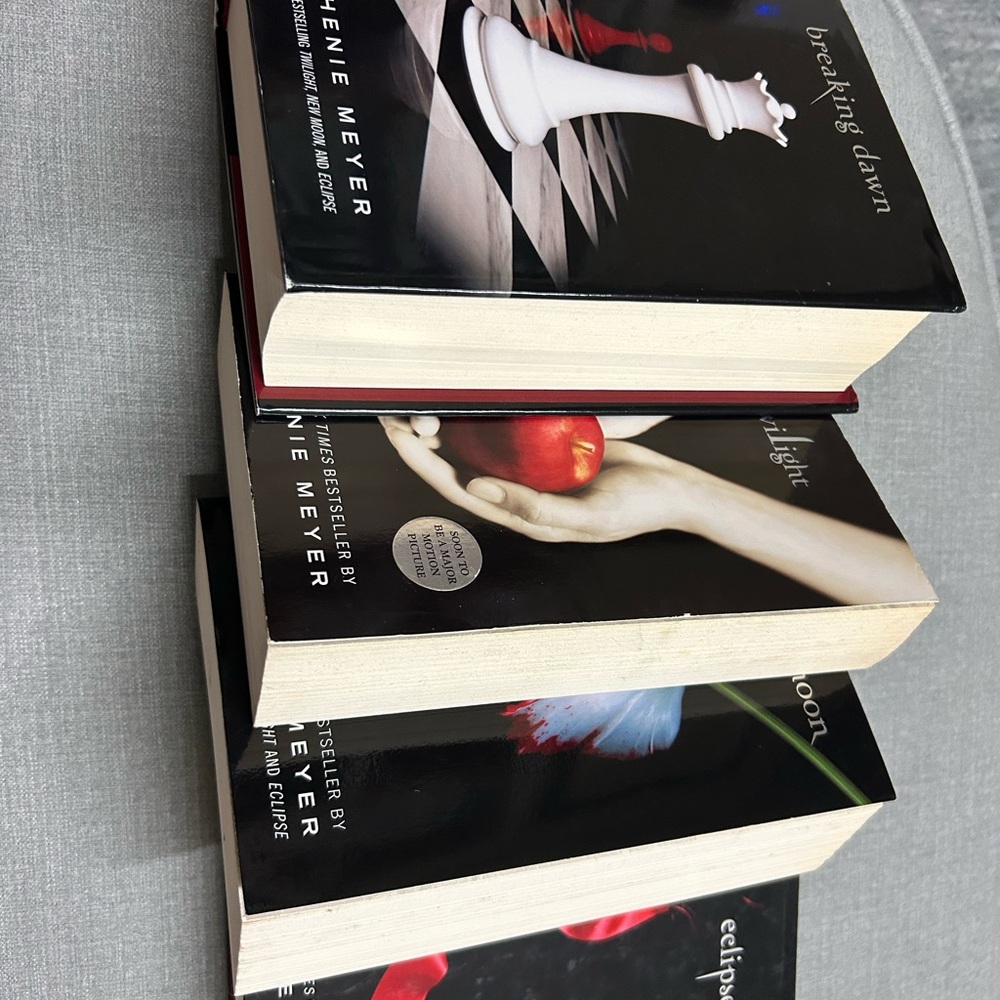 Twilight Saga Hardcover Book Set - Picture 6 of 7
